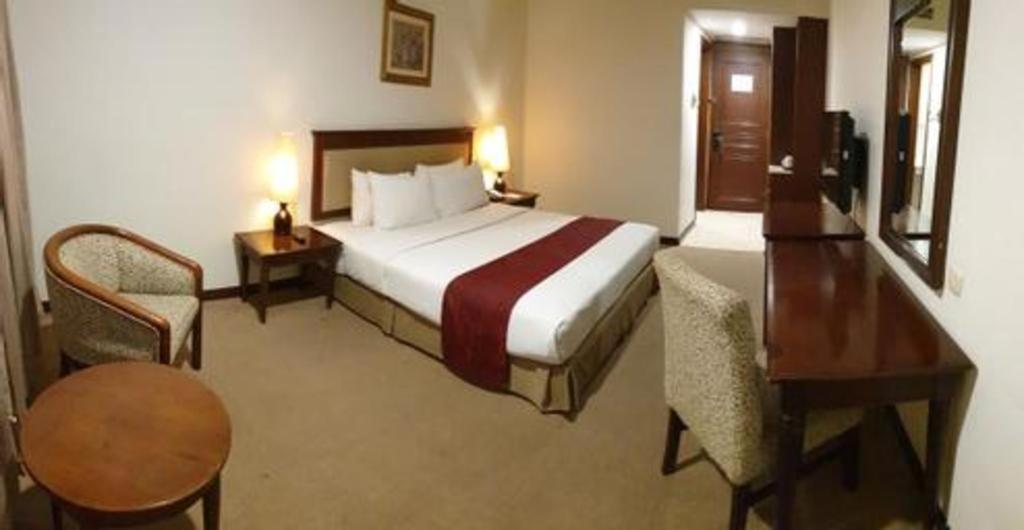 M - Regency Hotel Makassar