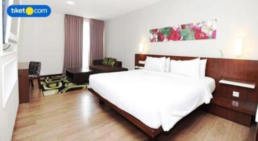 M - Regency Hotel Makassar