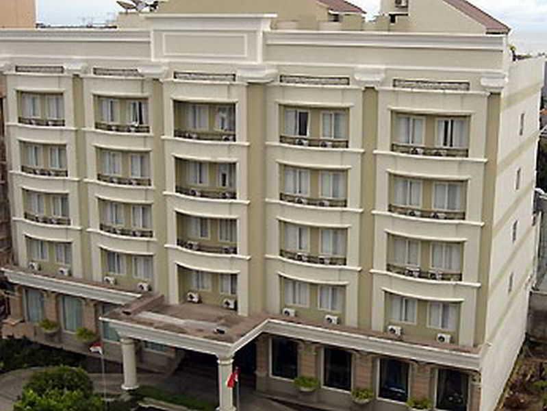 Hotel M - Regency Makassar