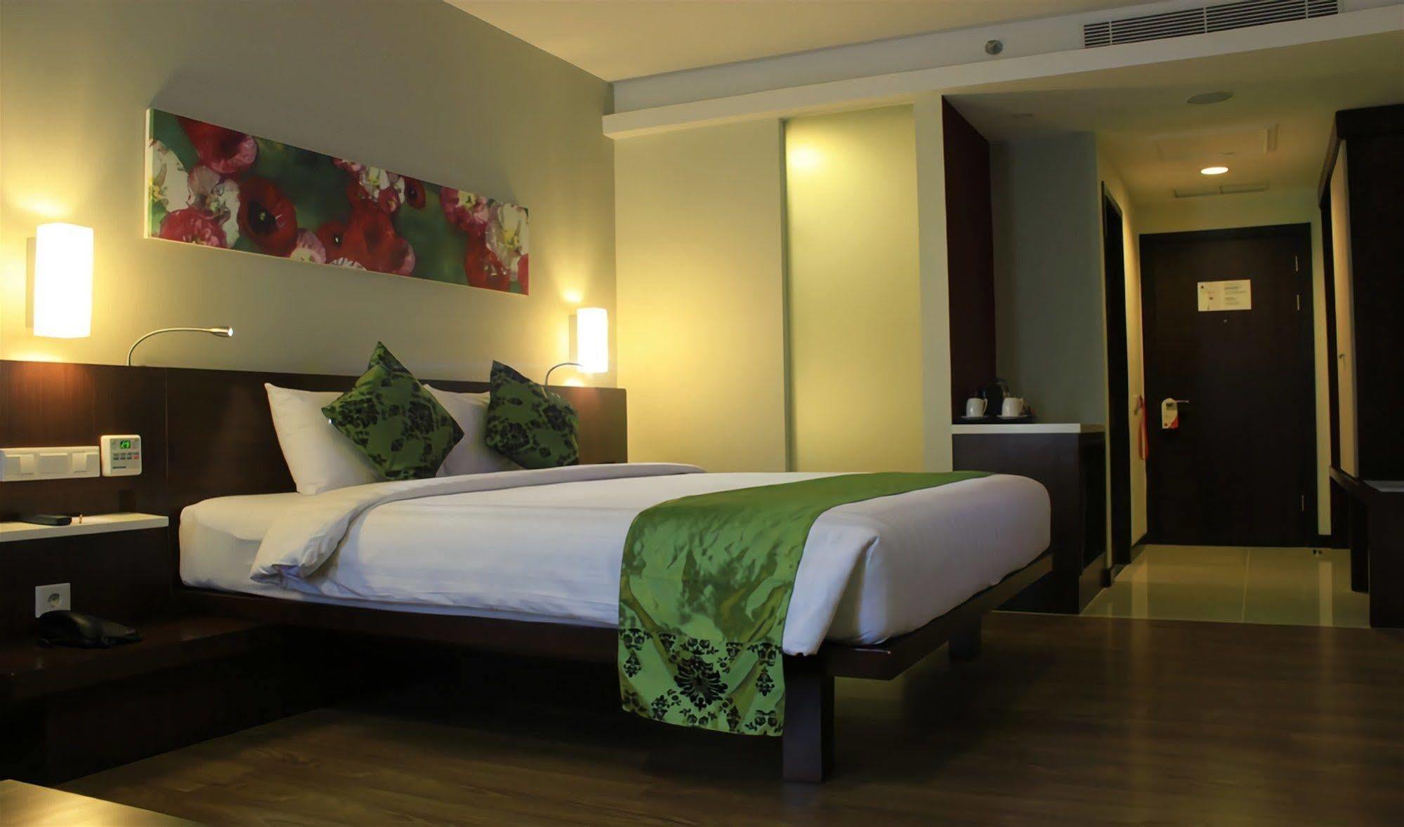 M - Regency 3* Makassar