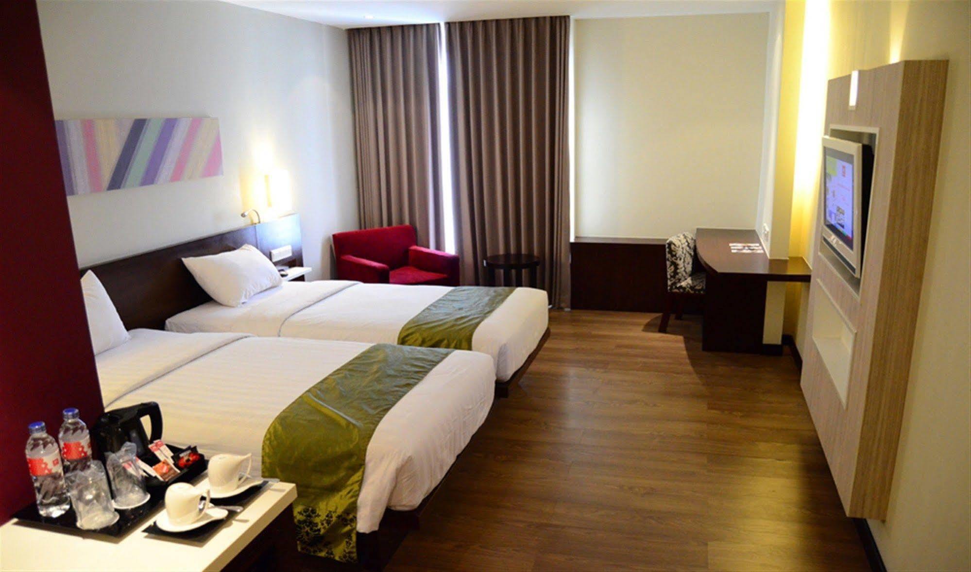 M - Regency Hotel Makassar